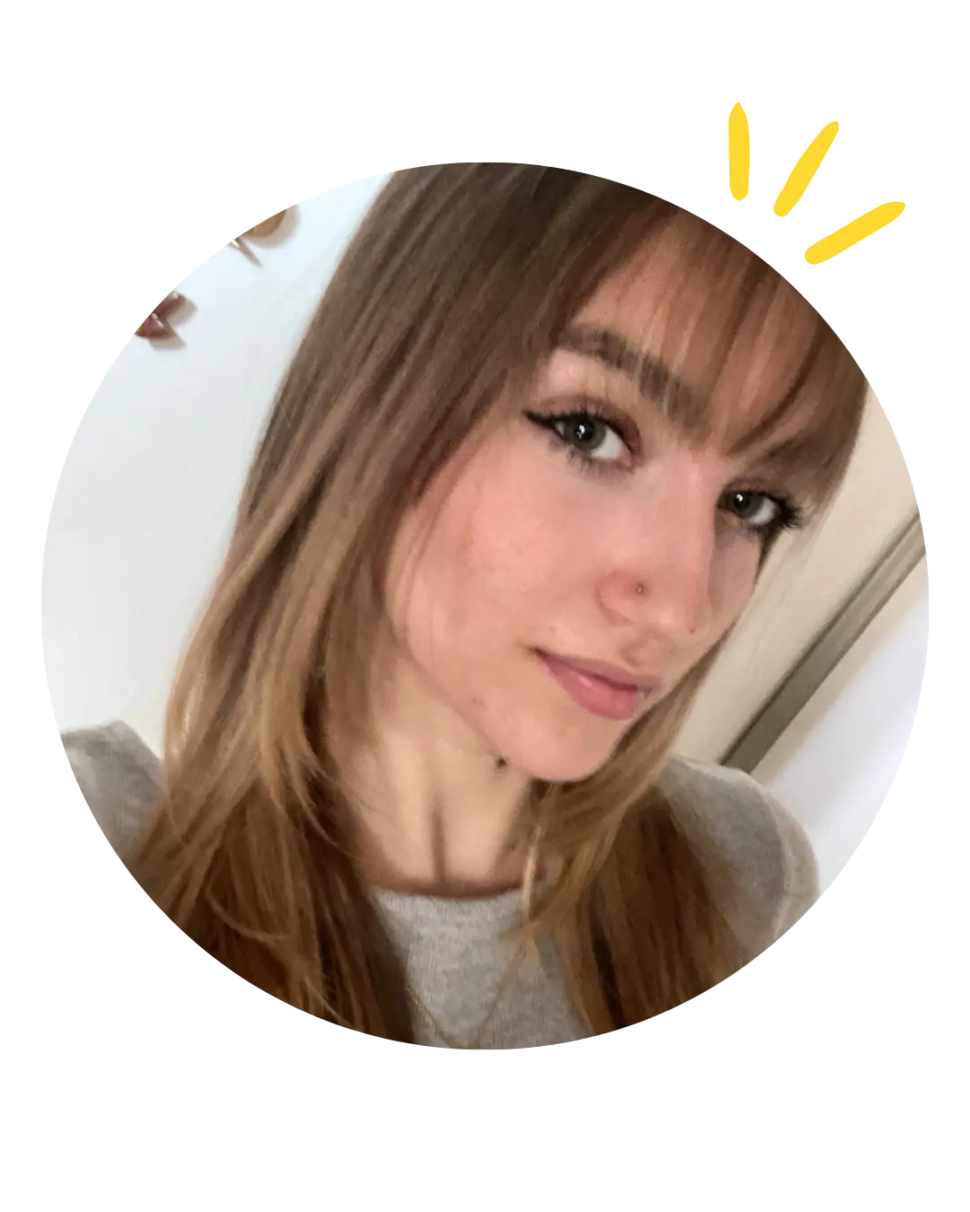 Portrait d'Éléonore Blain, étudiante chez Ecoris Online, partageant son témoignage.